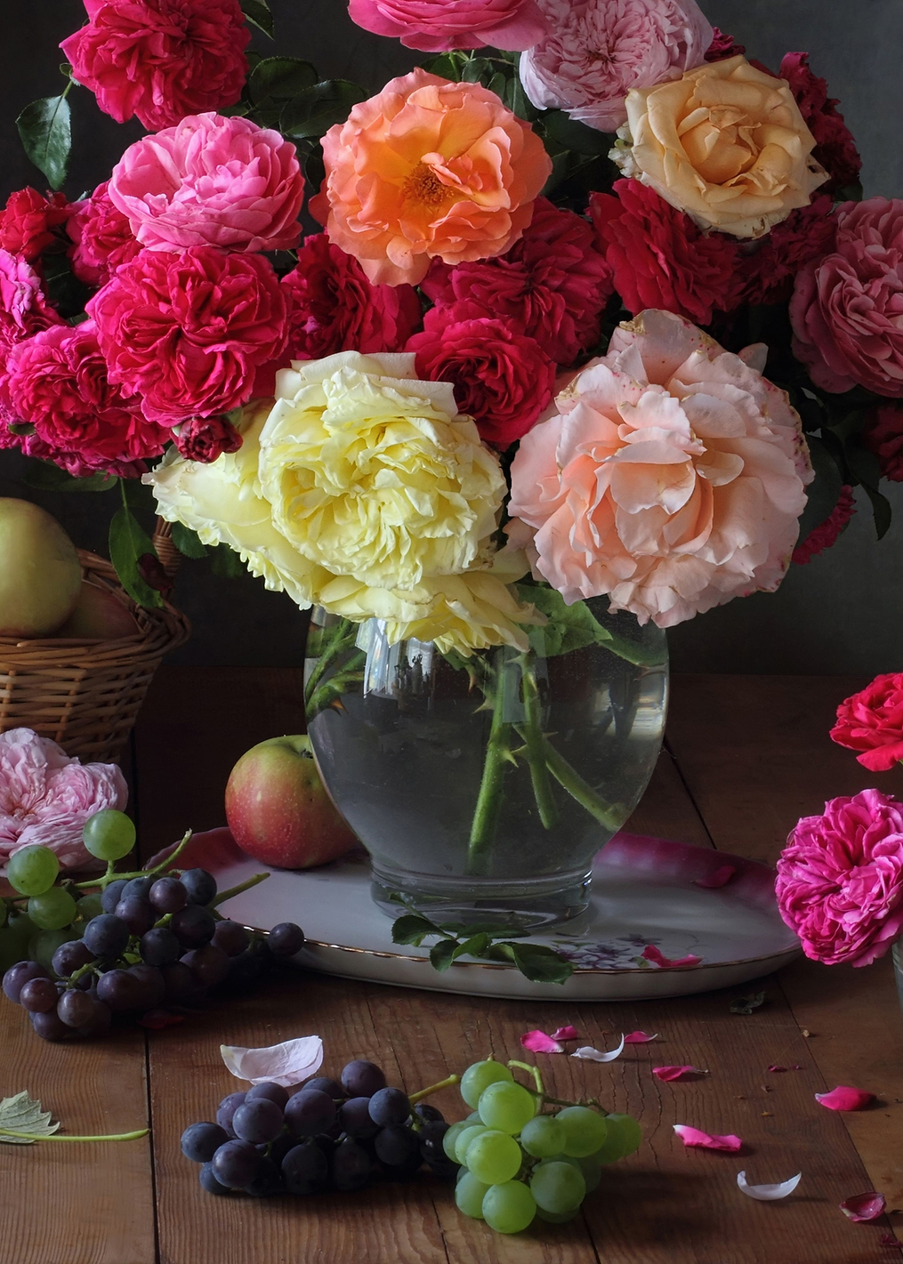 Colorful roses and fruits: постер из коллекции World Class Photos