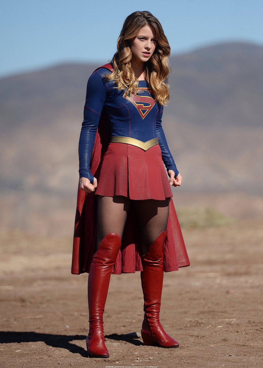 Supergirl on the desert: постер из коллекции DC Comics