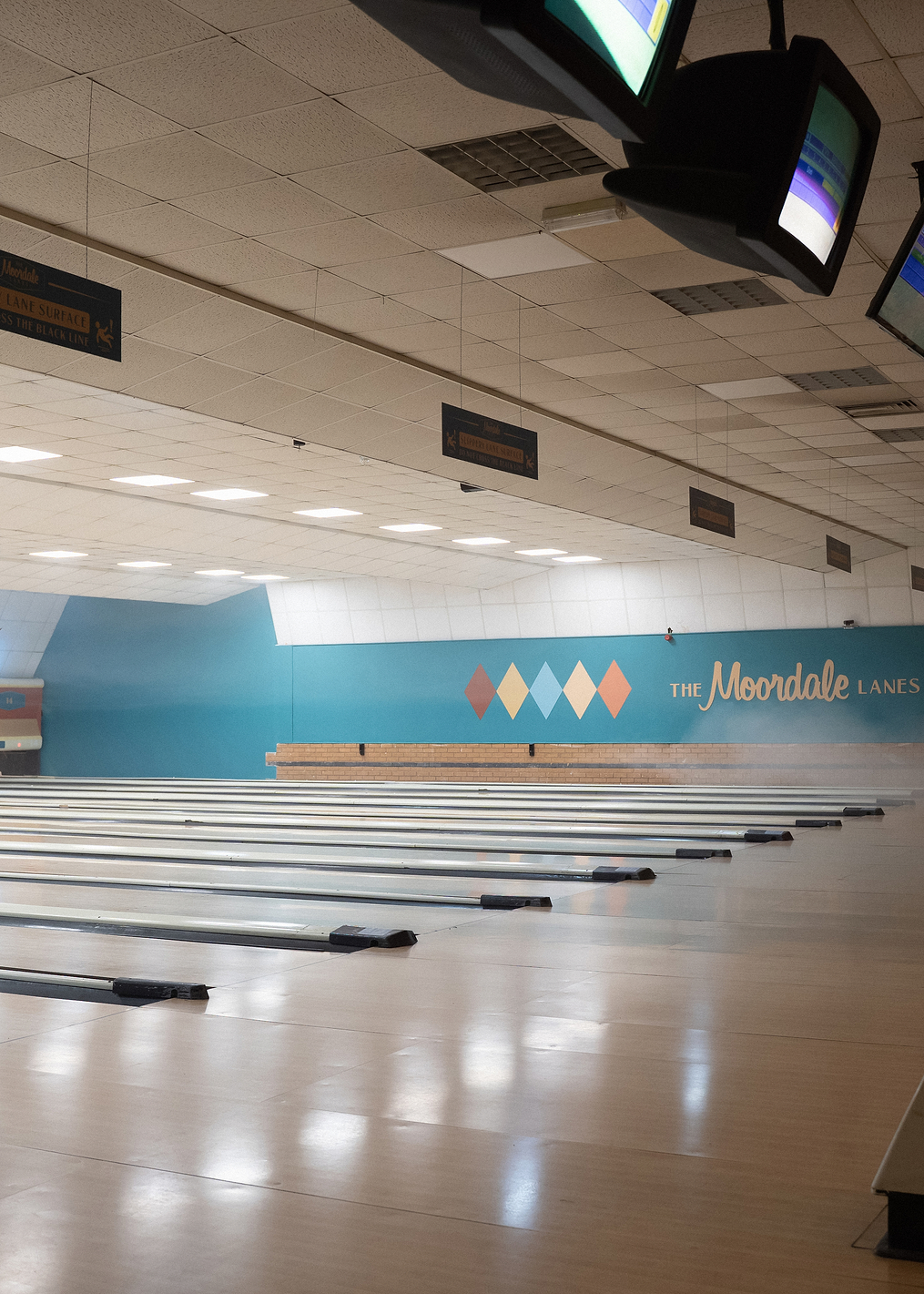 Bowling Alley Season 3: постер из коллекции Sex Education