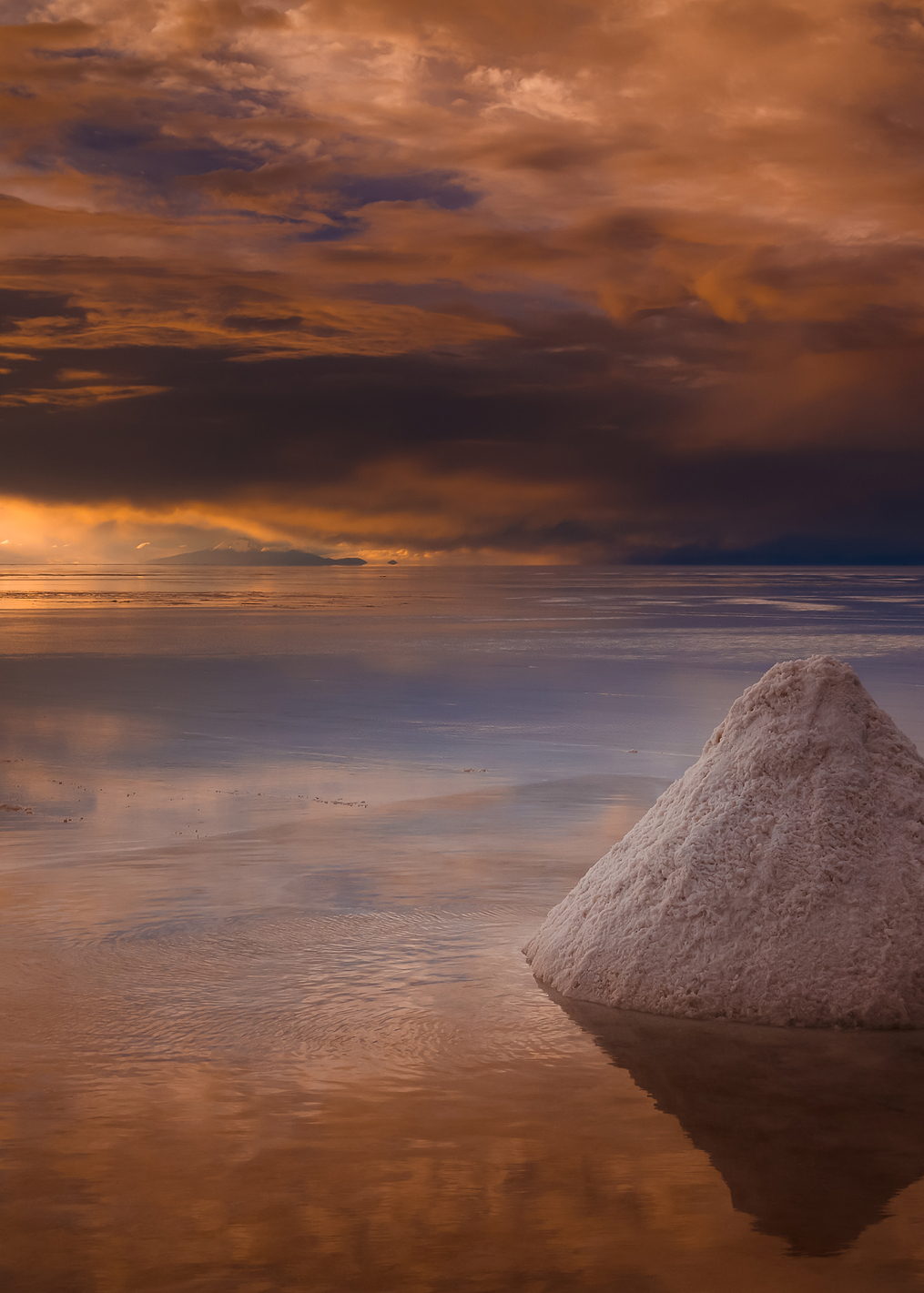 Salt cone: постер из коллекции World Class Photos