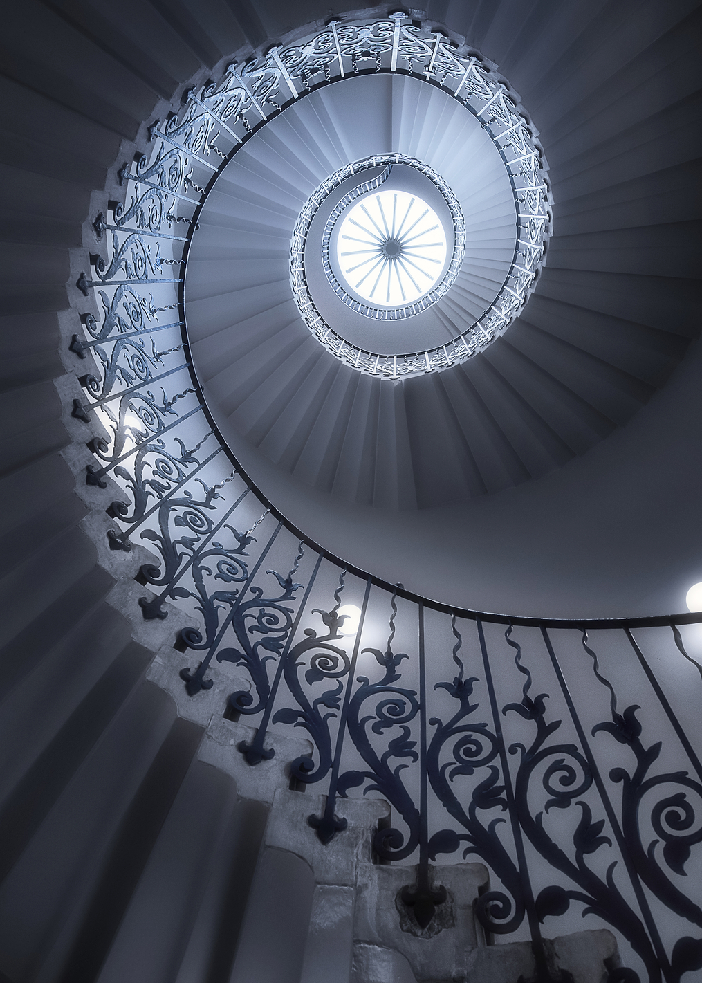 Tulip Stairs: постер из коллекции World Class Photos