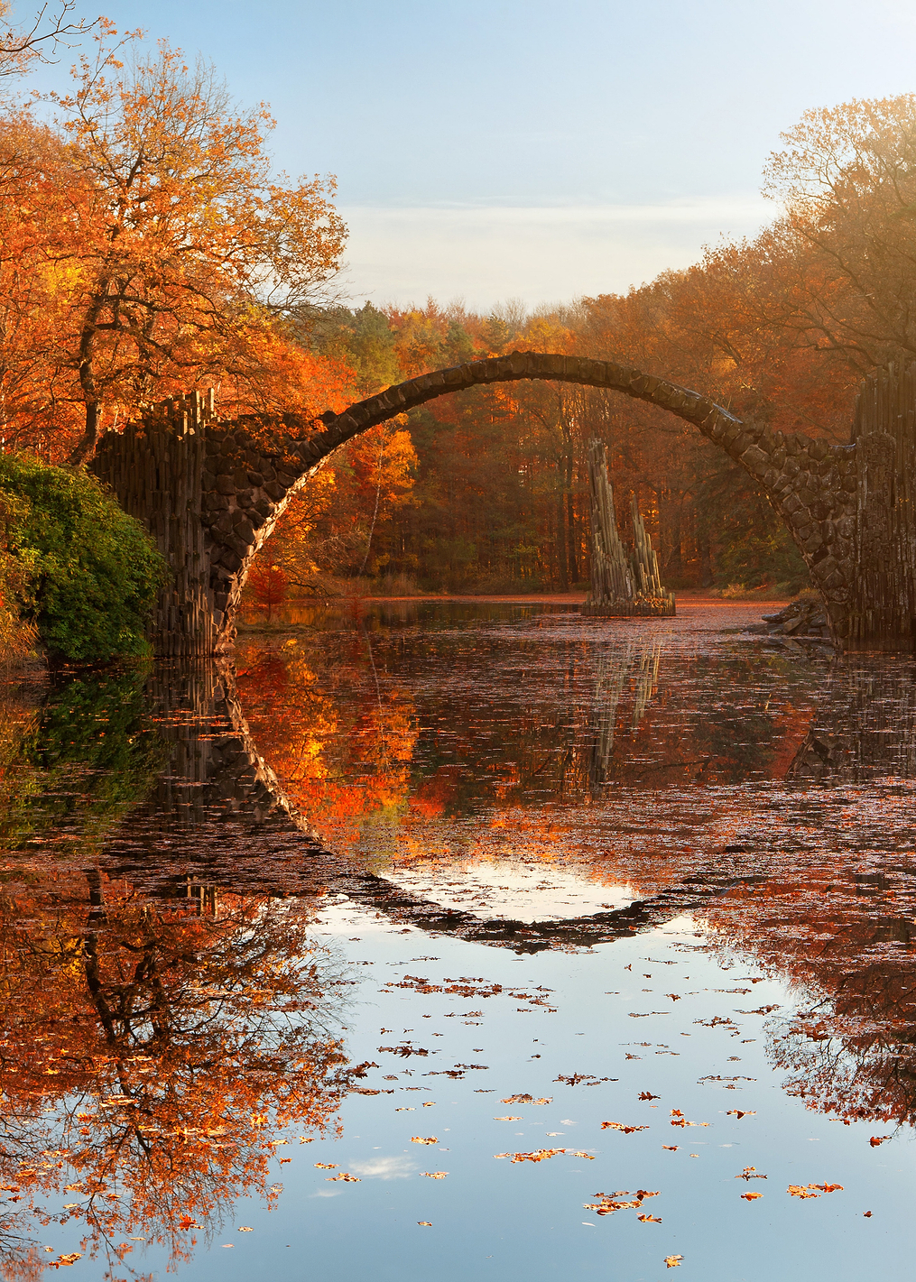 Autumn lake: постер из коллекции World Class Photos