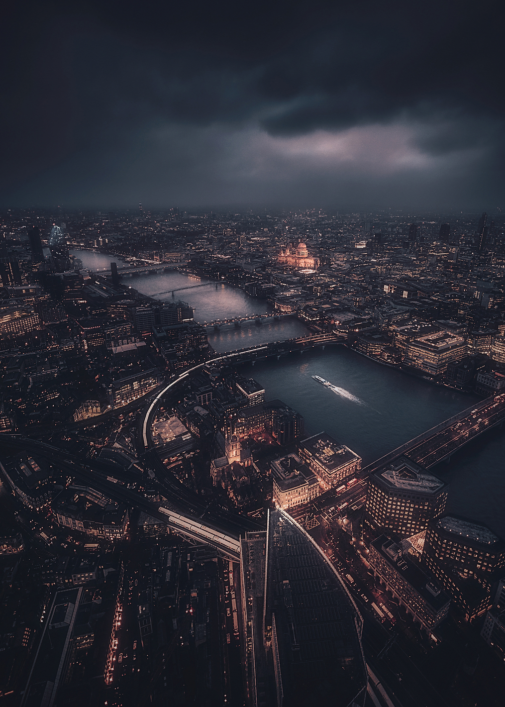 Apocalyptic London: постер из коллекции World Class Photos