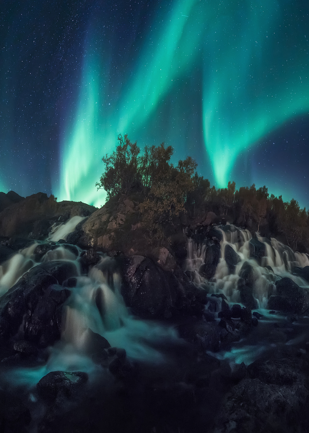 Under the Northern Lights: постер из коллекции World Class Photos