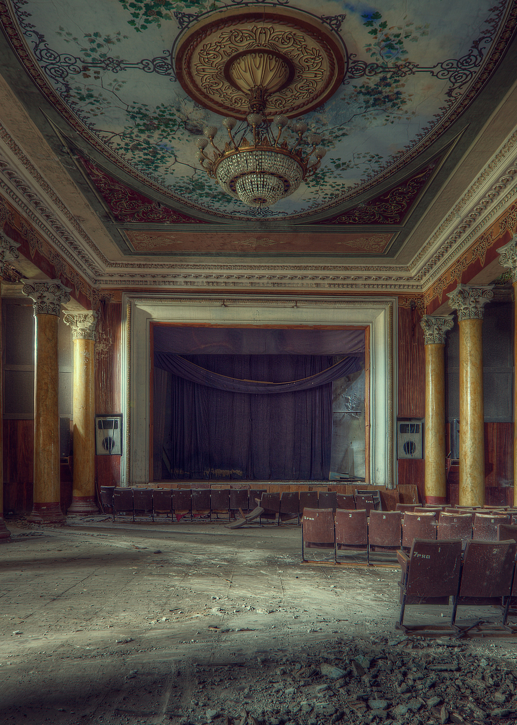 Lost Memories: постер из коллекции World Class Photos
