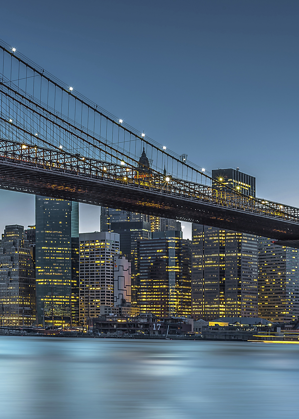 Blue Hour over Manhattan: постер из коллекции World Class Photos