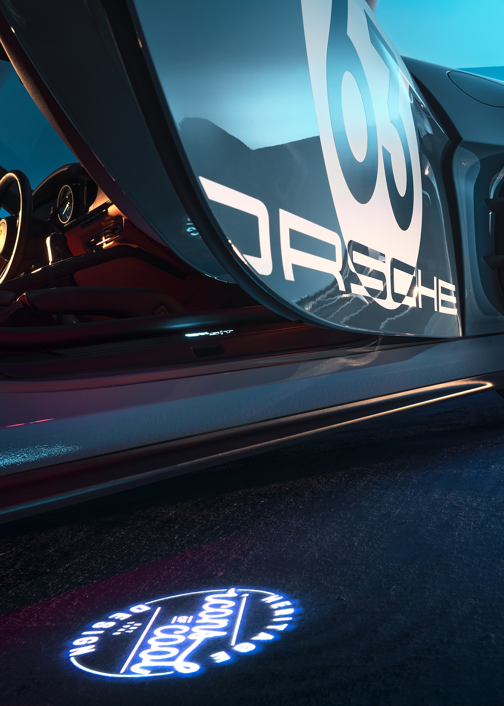 Porsche's Luminous Icon: постер из коллекции Porsche