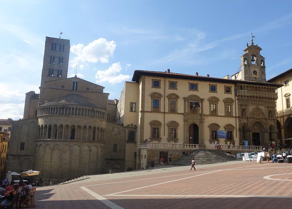 'Piazza Grande Arezzo Italy' Poster, picture, metal print, paint by ...