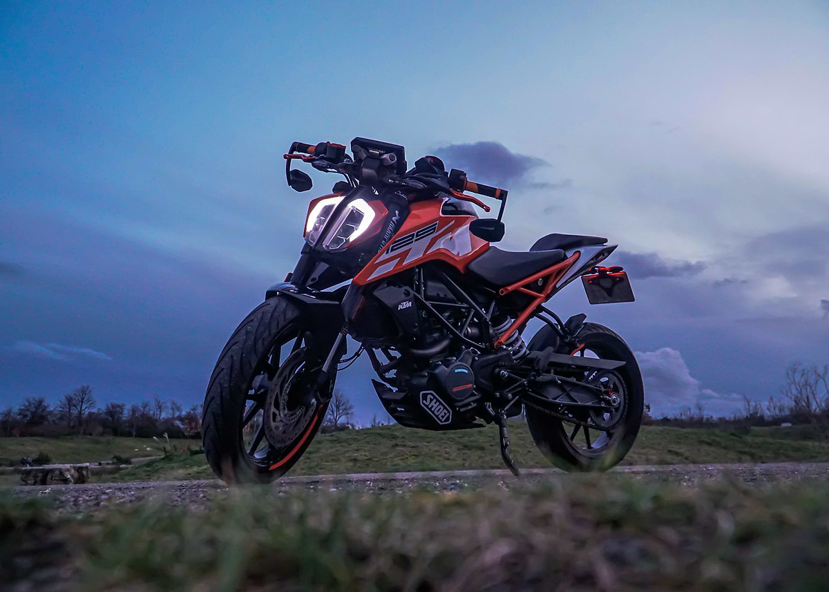 2018 KTM Duke 125' Poster, picture, metal print, paint by David
