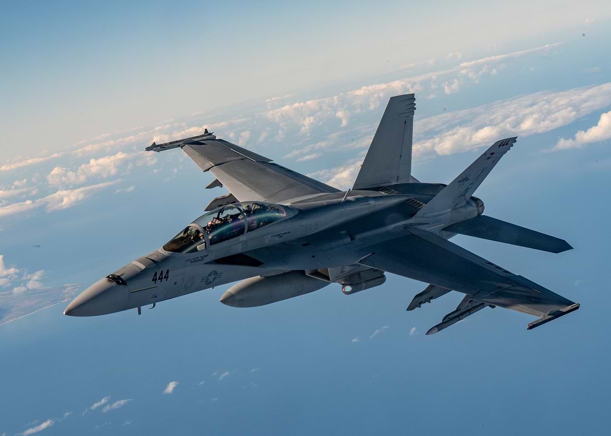 アートポスターボード加工済 超大迫力A1サイズ！【big002】 F18 Super Hornet' Poster, picture, metal print, paint by