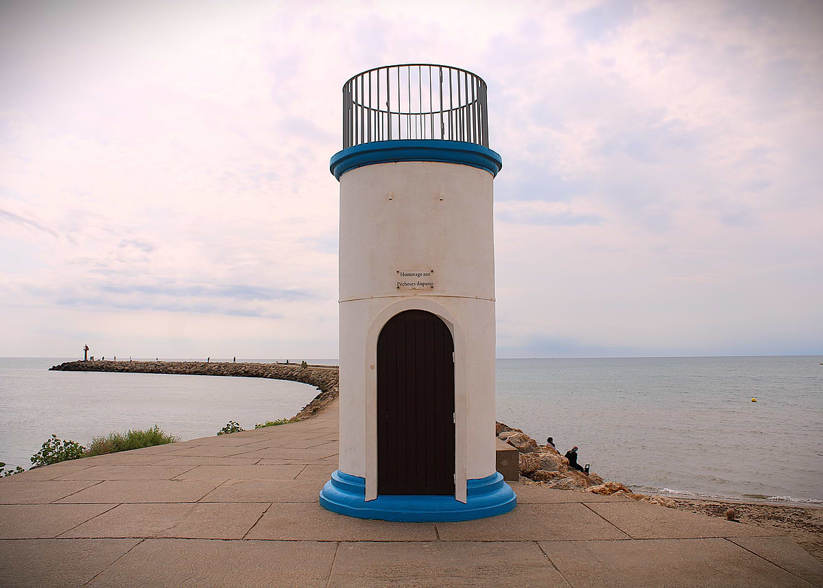 'Phare Valras' Poster, picture, metal print, paint by OCCIMAGE ...