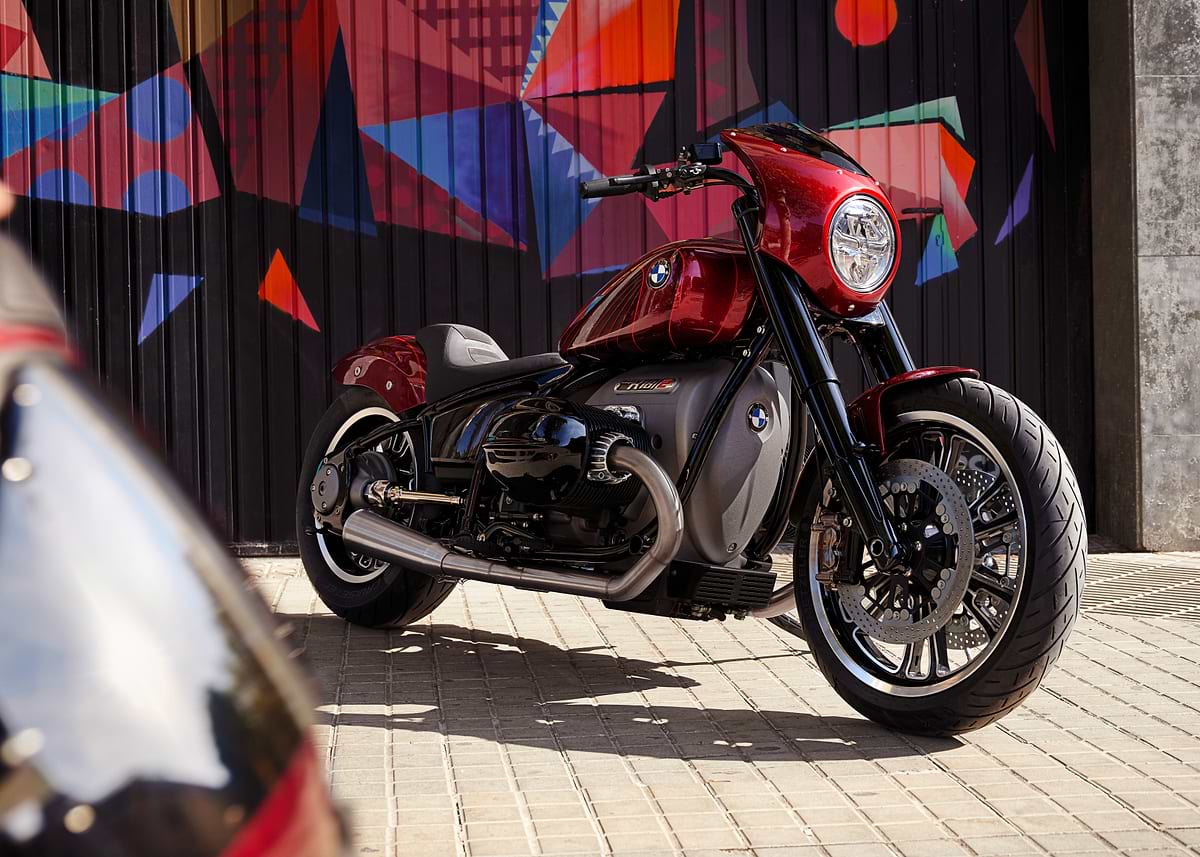 Bagger Racing Poster 'BMW R 18 Bagger Motorcycle' Poster, picture, metal print, paint by ...