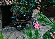 2025-12-08/b52c4bf5-59d7-4208-a263-101969647128