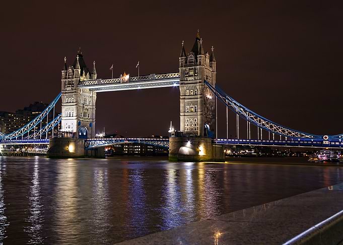 The world famous and truly beautiful Tower Bridge, span ...