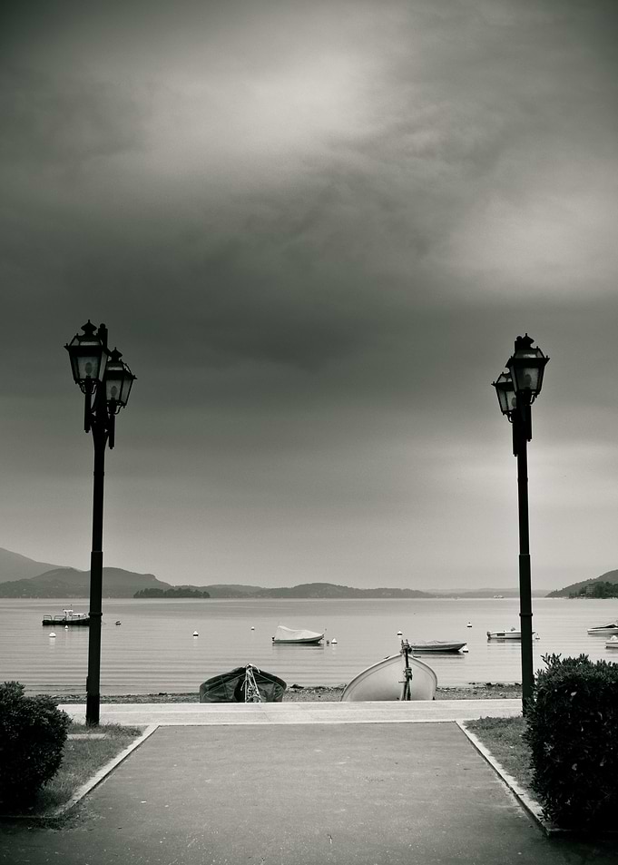 Street lamps on Lake Maggiore, Italy - ©Silvia Ganora - ...
