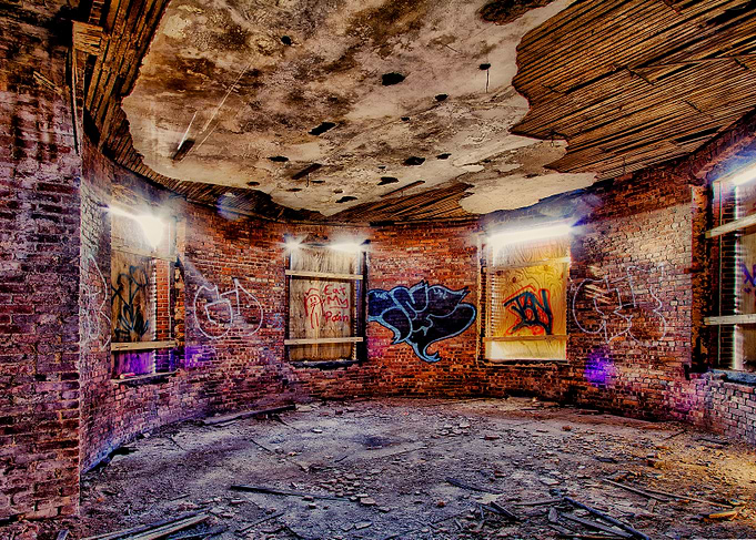 A room in an Abandoned Hospital In Staten Island New Yo ...
