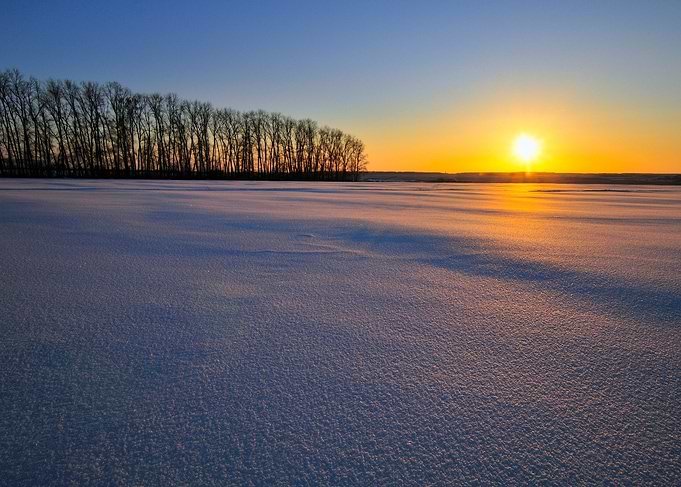 Winter evening in Russia. We looked for simple lines on ...