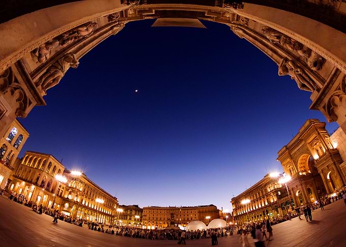 with my back attached to the entrance of the Duomo di ...