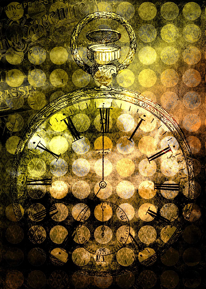 VINTAGE CLOCK AND DOTS