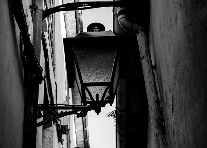 Street lamp black and white