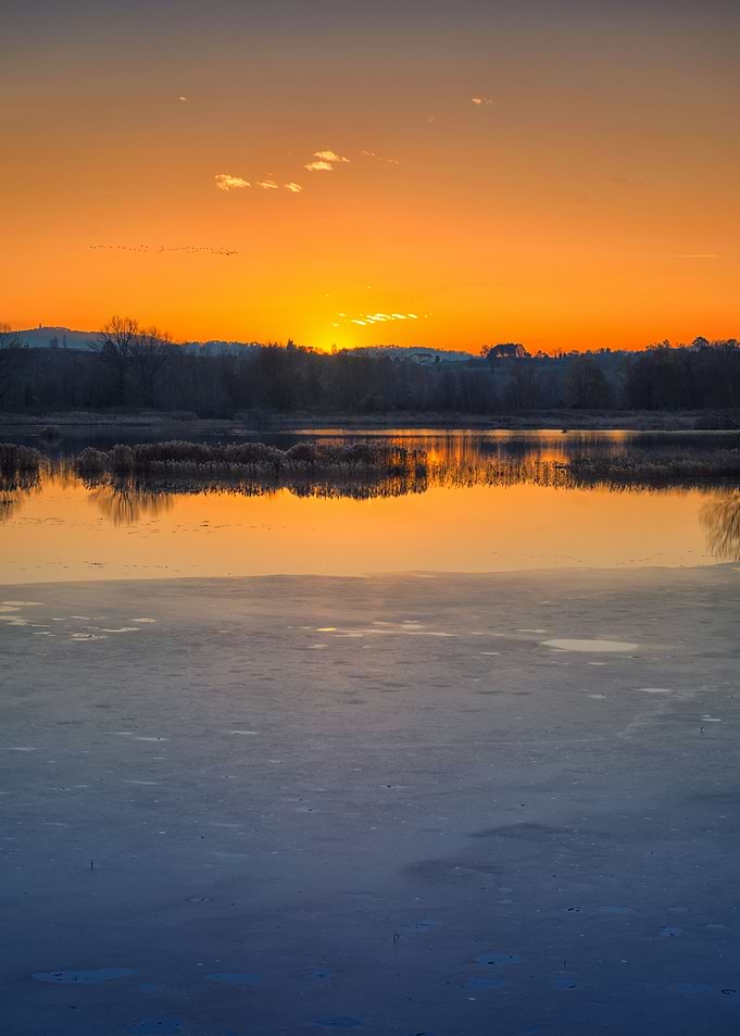 Sunset on lake
