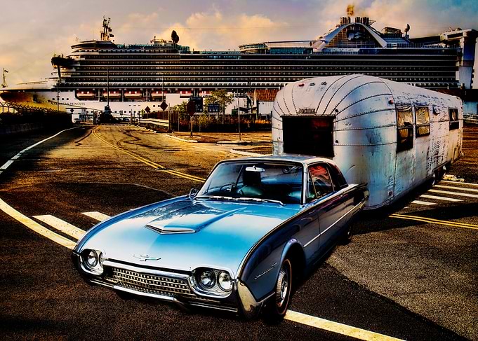 Thunderbird and Avion Trailer