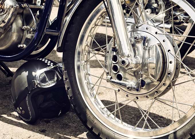 BRITISH CAFE RACER