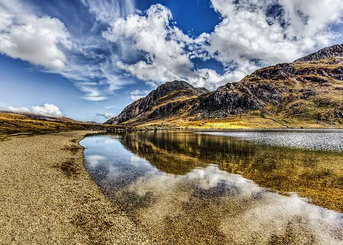 I want to be Alone (spot the Hiker) Lyn Idwal