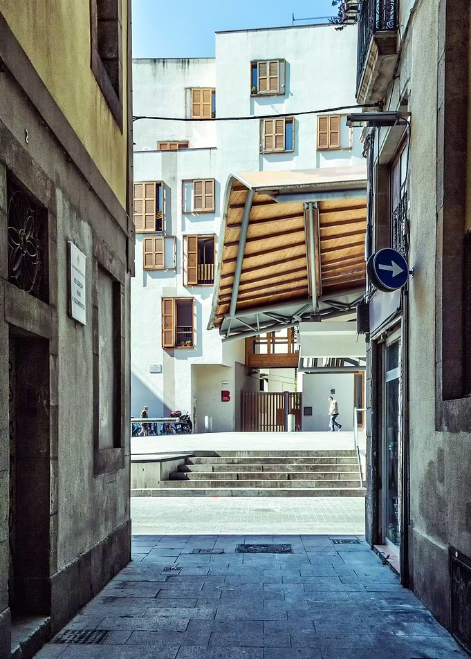 Narrow street