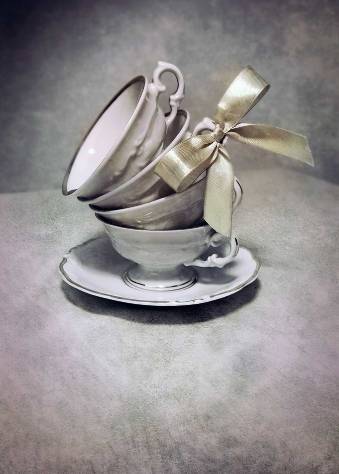 Golden bow