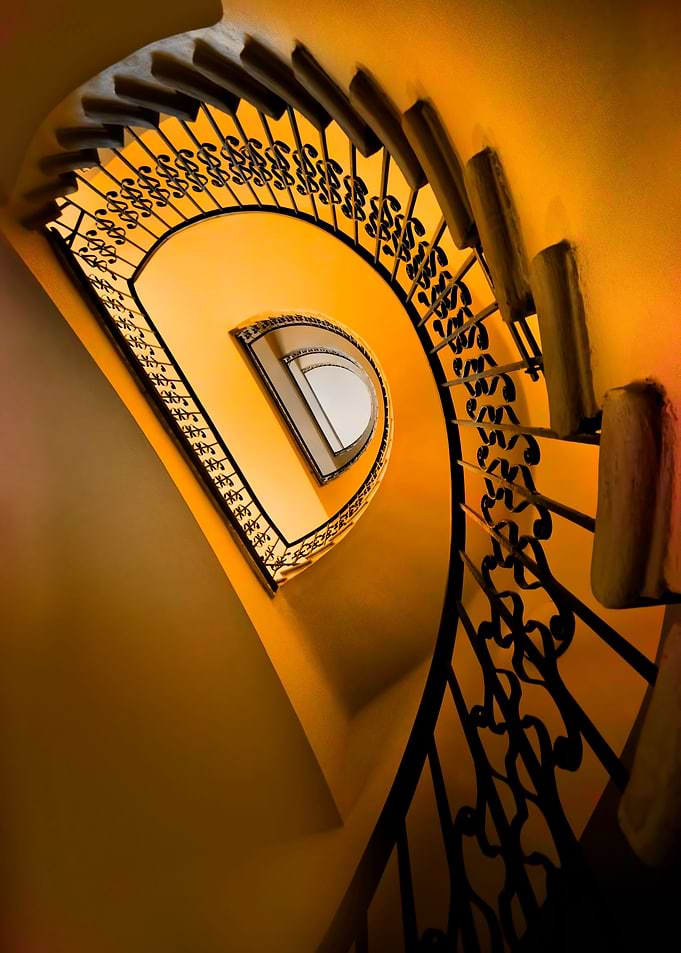 Staircaise in golden tones