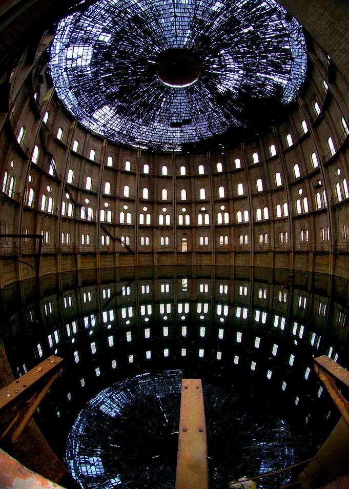 House of a hundred windows