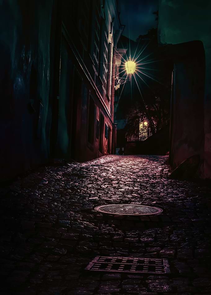 Forgotten alley in Cesky Krumlov