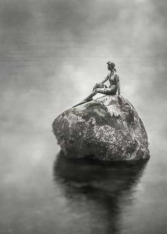 'Girl In A Wetsuit' bronze sculpture, Vancouver, BC, Ca ...