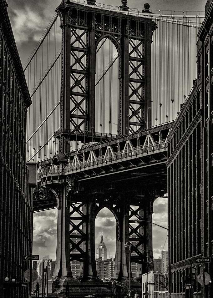 The Manhattan bridge from Washington and Water streets ...