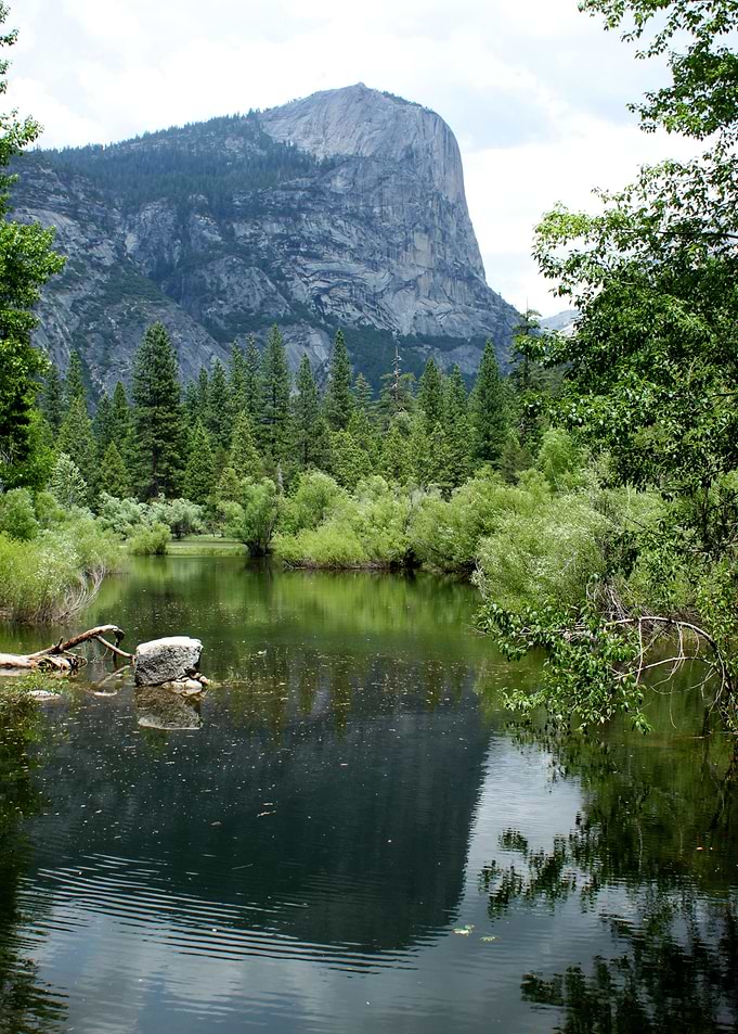 Mirror Lake Mirror lake is attraction in Yosemite Natio ...