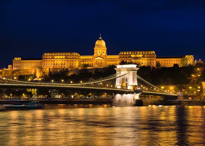 Budapest, Hungary by night: Buda Castle, Chain Bridge a ...