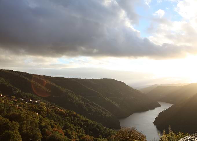 Gazebo overlooking the Ribeira Sacra, canyon of Miño ri ...