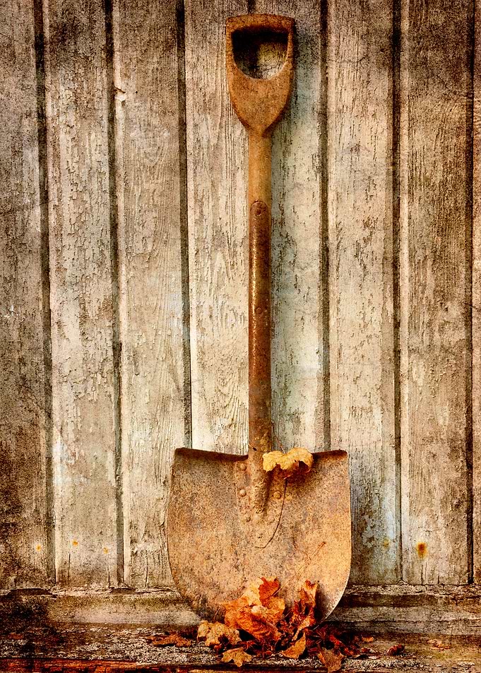 Vintage shovel
