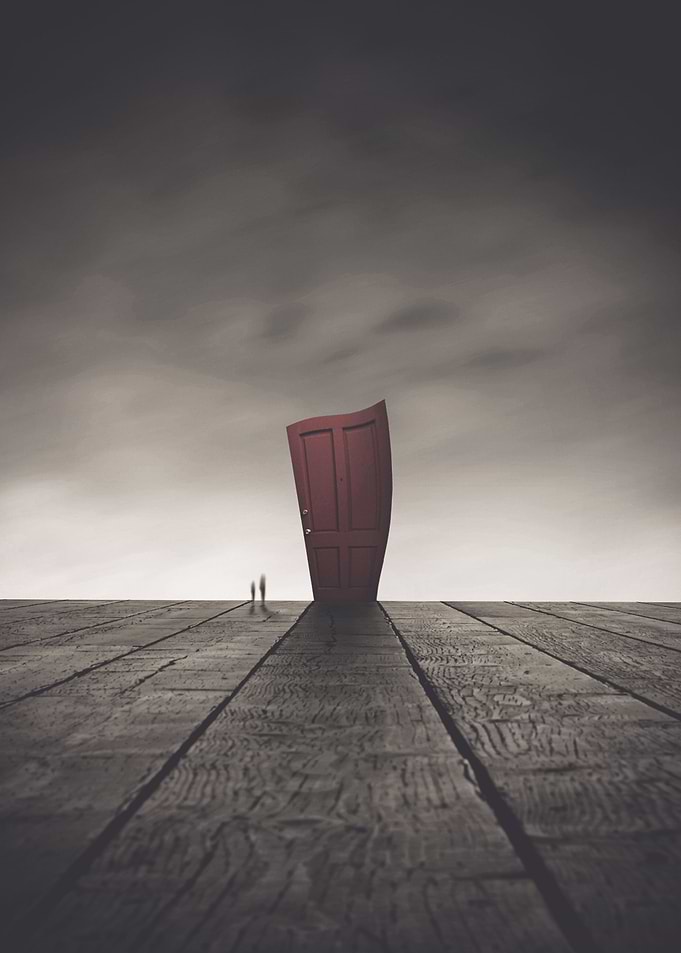The secret of the red door_displate