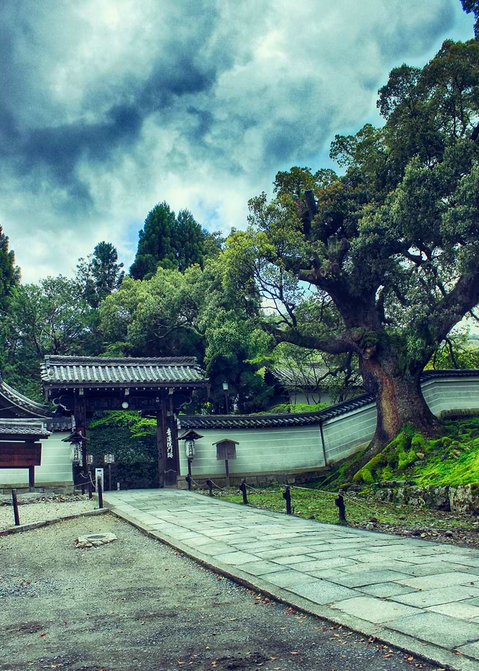 Entrance to Shoren-in