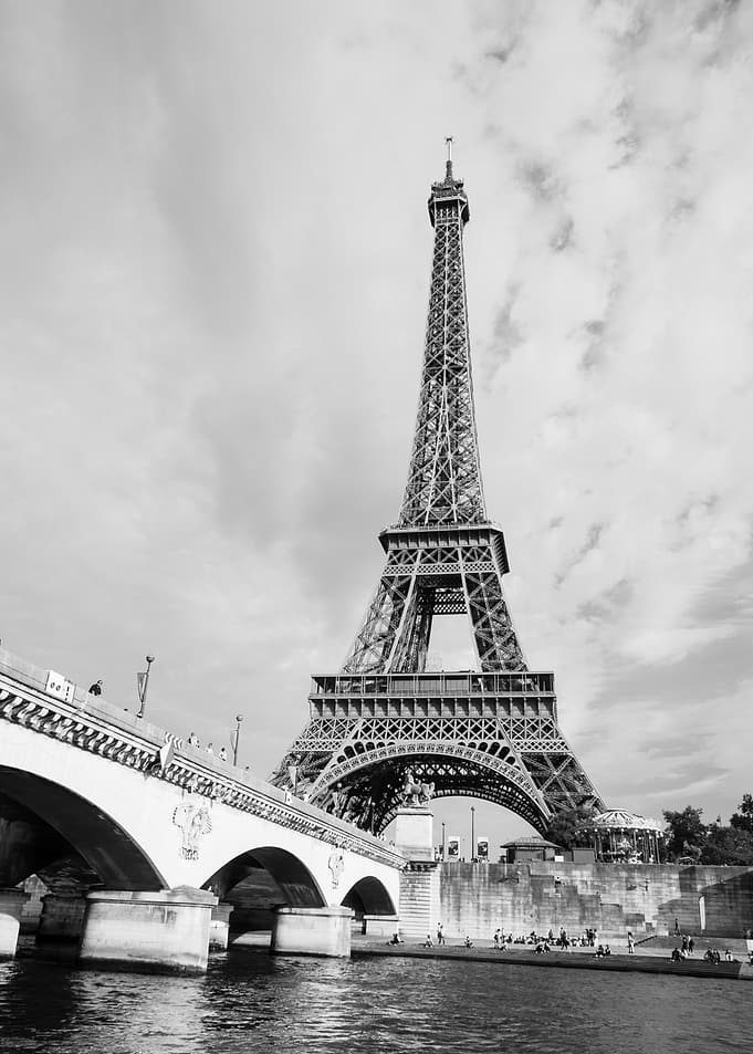 Eiffel Tower in Paris, France. Amazing place to be and ...