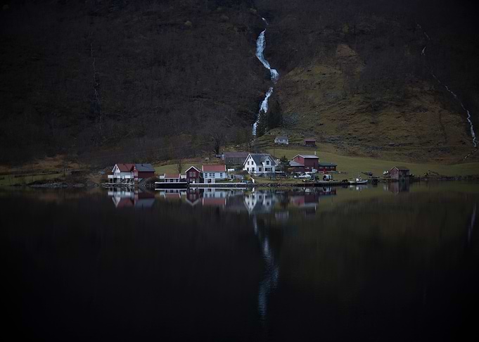 River that vanishes Paradise exists. I definitely know ...