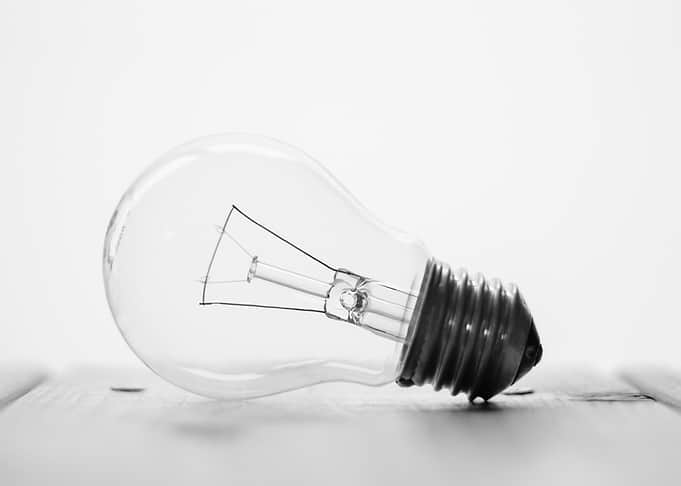 A light bulb in black and white