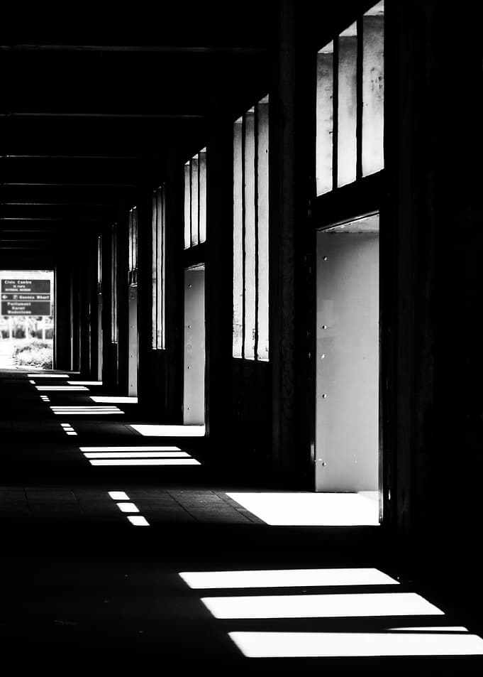 Light and shadow in mono