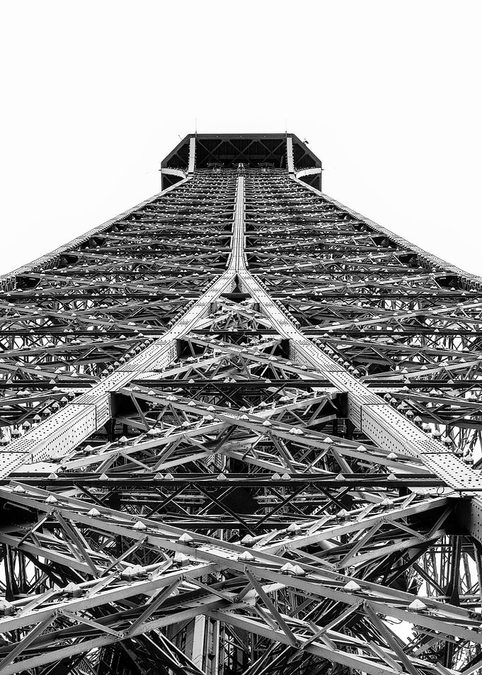 Black and white photograph of the Eiffel Tower in paris ...