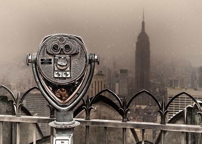 Quarters Only - A vintage coin op telescope at Top of t ...