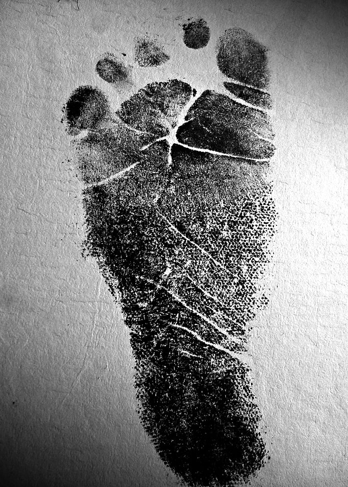 babys stamp foot