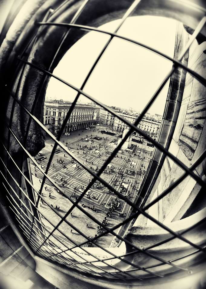I was shooting Piazzo Duomo (the main square), in Milan ...