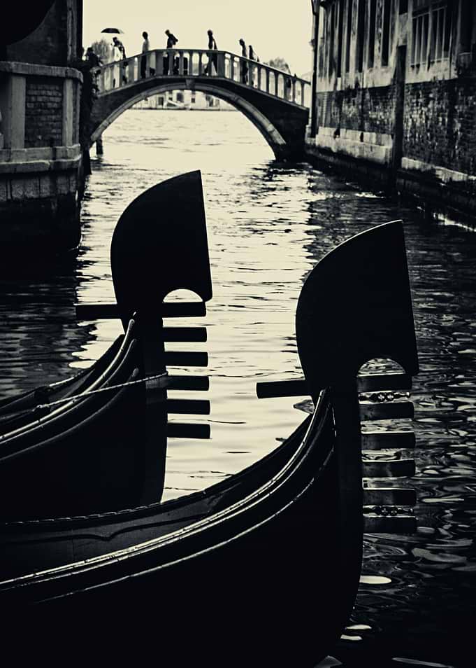 Another classical view of Venice, the Gondole (the typi ...